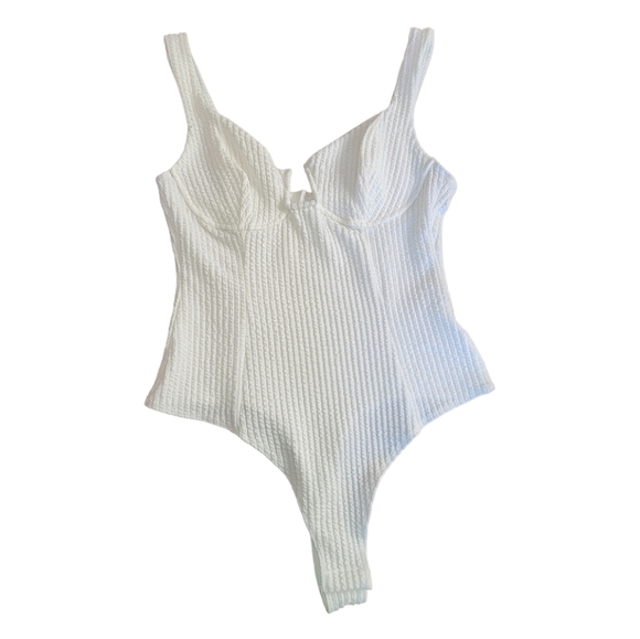 Brand New ASTR Aria Bodysuit L - Picture 14 of 15
